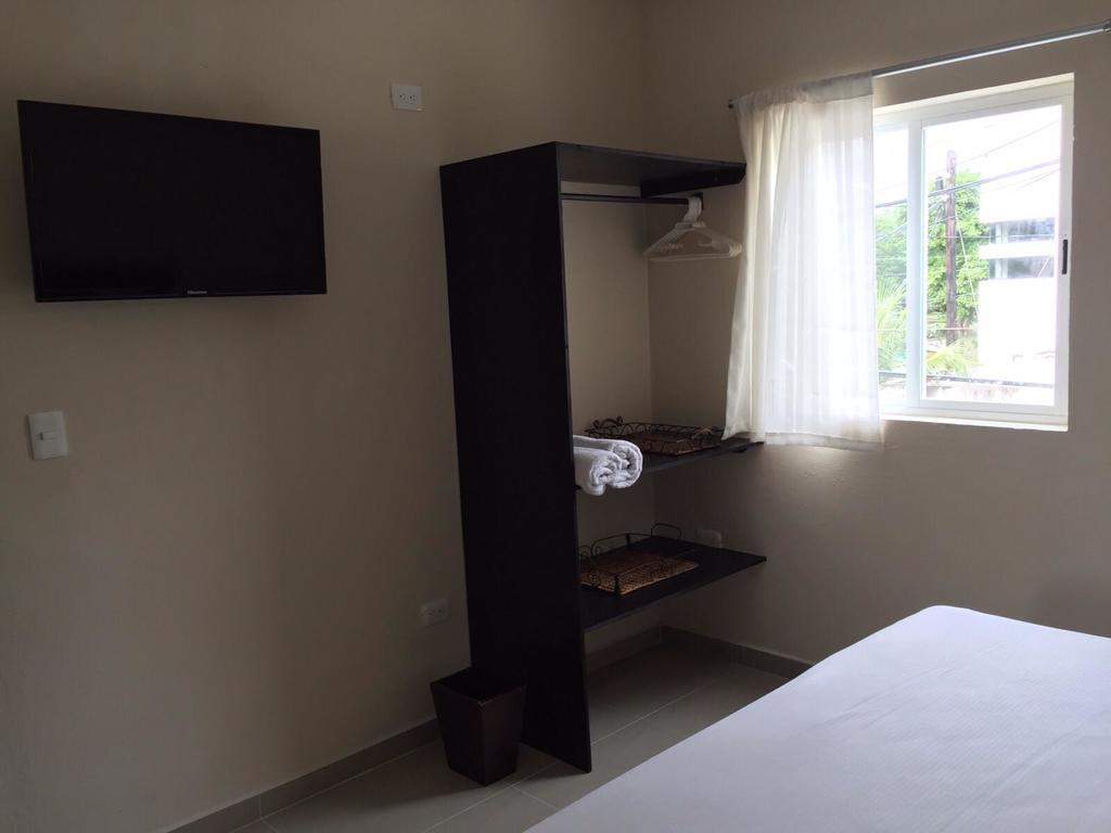 Whyz 4 You Private Rooms Puerto Morelos Buitenkant foto