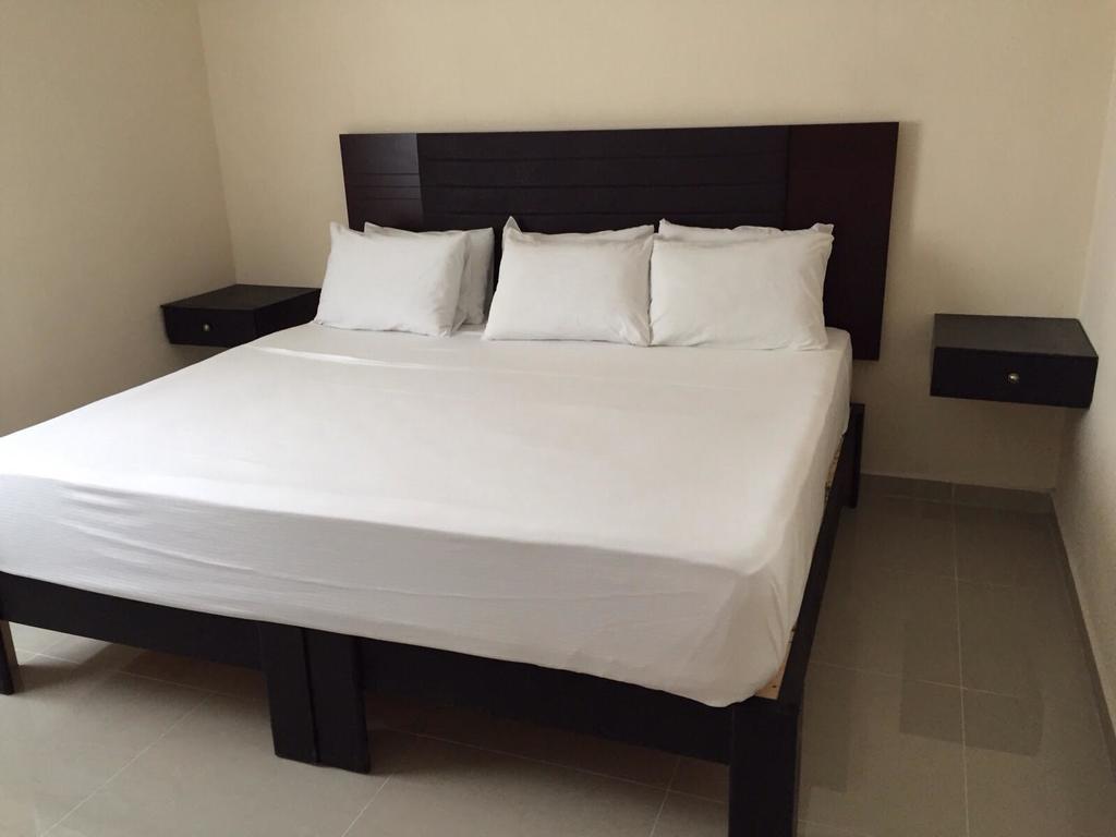 Whyz 4 You Private Rooms Puerto Morelos Buitenkant foto