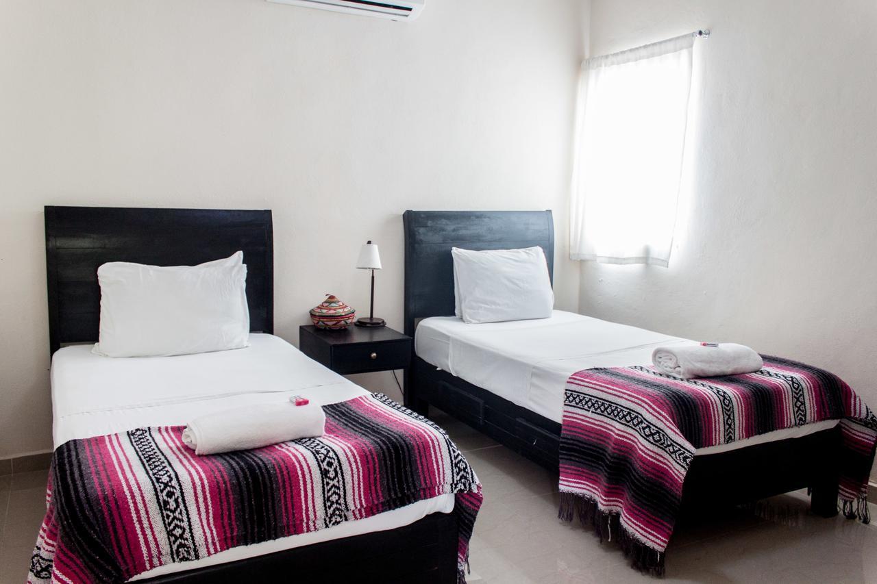 Whyz 4 You Private Rooms Puerto Morelos Buitenkant foto