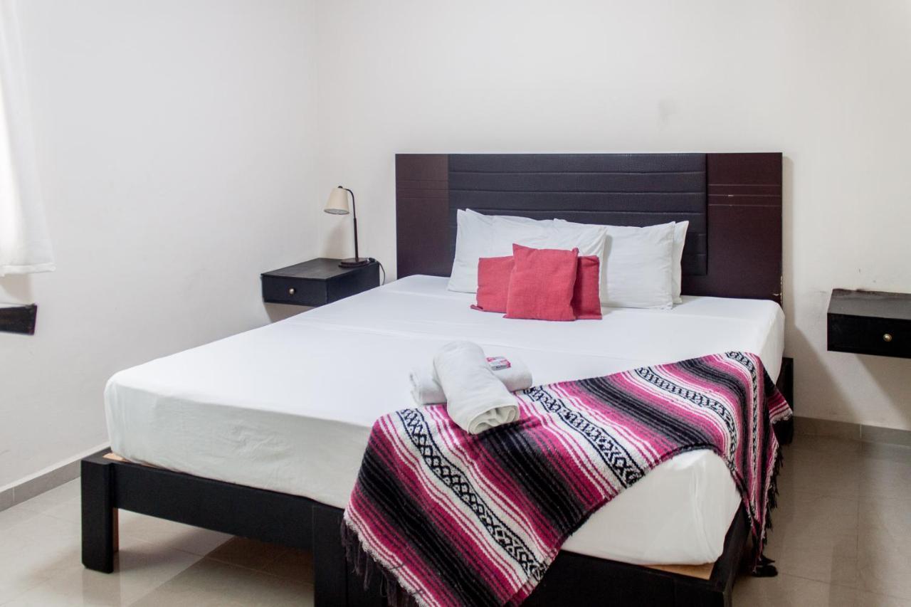 Whyz 4 You Private Rooms Puerto Morelos Buitenkant foto